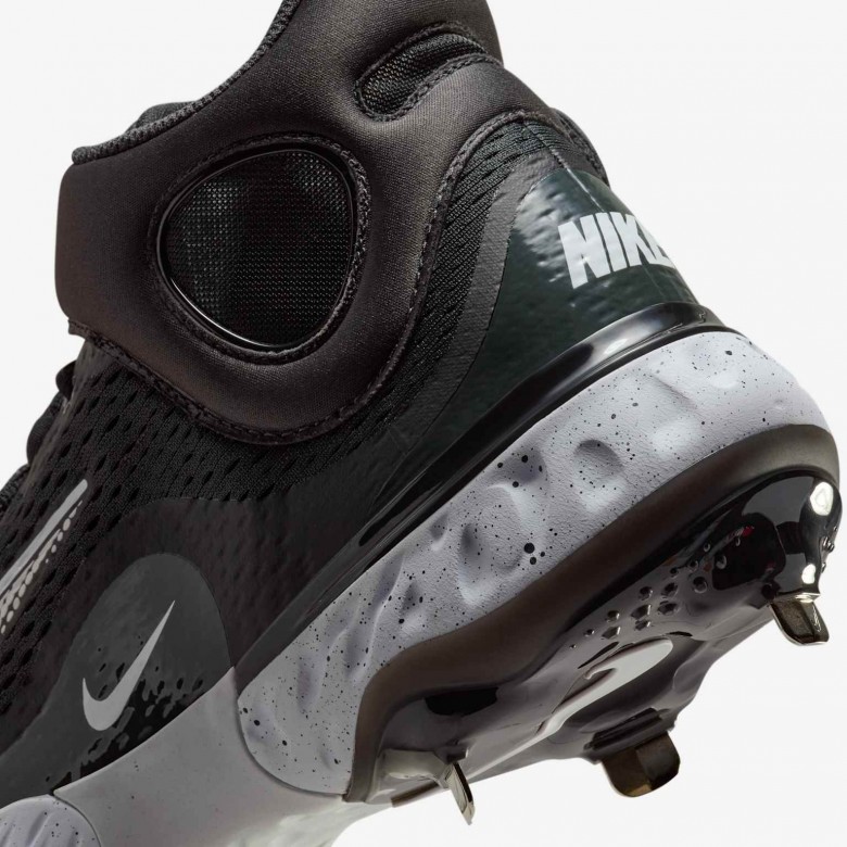 Nike Alpha Huarache Elite 4 Mid Nike Alpha Huarache Elite 4 Mid