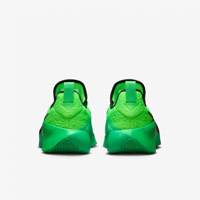 LeBron TR 1 LeBron TR 1