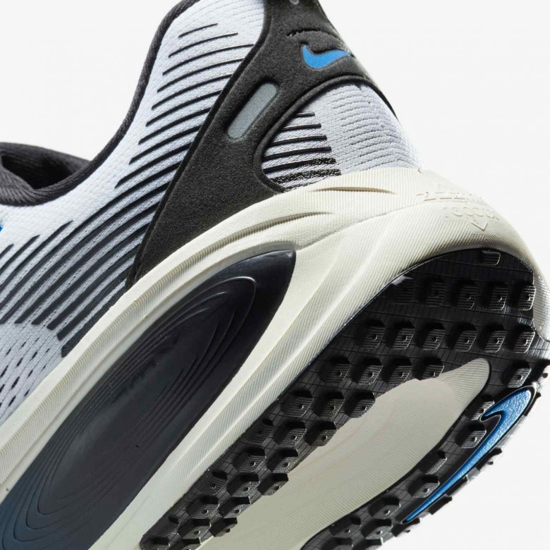 Nike Vomero 18 Nike Vomero 18