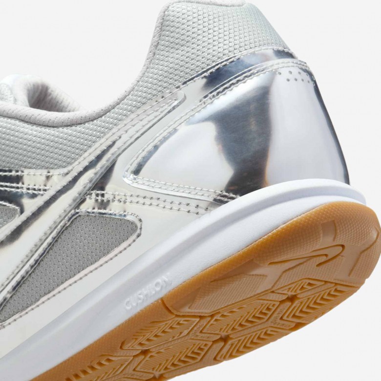 Nike Gato LV8 Nike Gato LV8