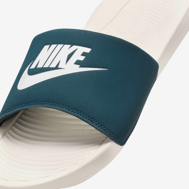 Nike Victori One Nike Victori One