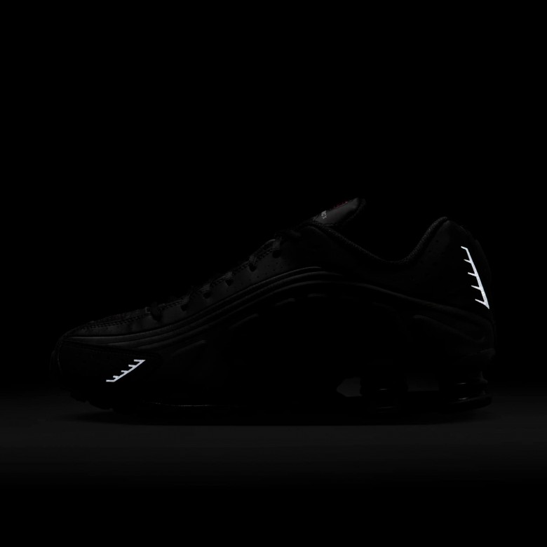 Nike Shox R4 Nike Shox R4