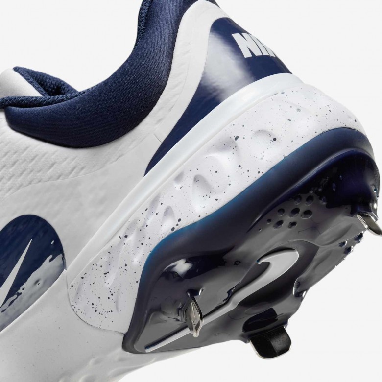 Nike Alpha Huarache Elite 4 Low Nike Alpha Huarache Elite 4 Low