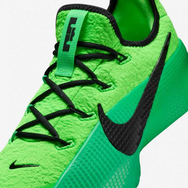 LeBron TR 1 LeBron TR 1