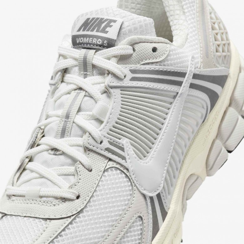 Nike Zoom Vomero 5 SE Nike Zoom Vomero 5 SE