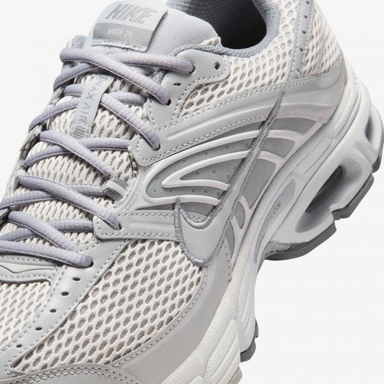 Nike Air Max Moto 2K Nike Air Max Moto 2K