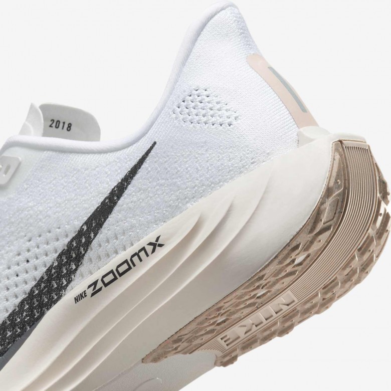 Nike Pegasus Plus Nike Pegasus Plus