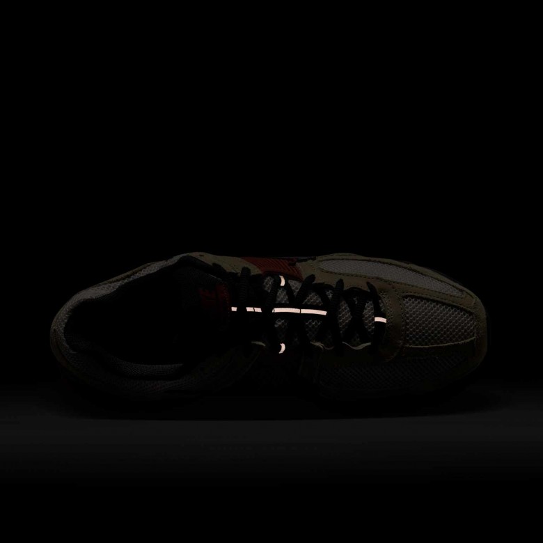 Nike Zoom Vomero 5 Nike Zoom Vomero 5