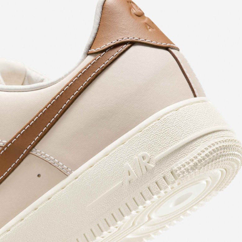 Nike Air Force 1 '07 Nike Air Force 1 '07