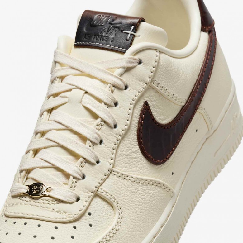 Nike Air Force 1 '07 Nike Air Force 1 '07