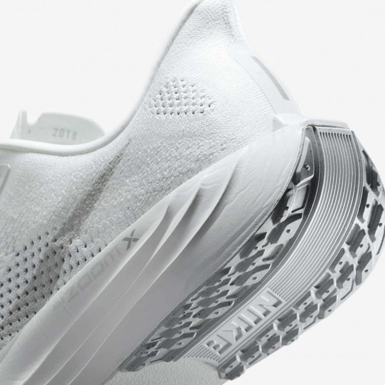 Nike Pegasus Plus Nike Pegasus Plus