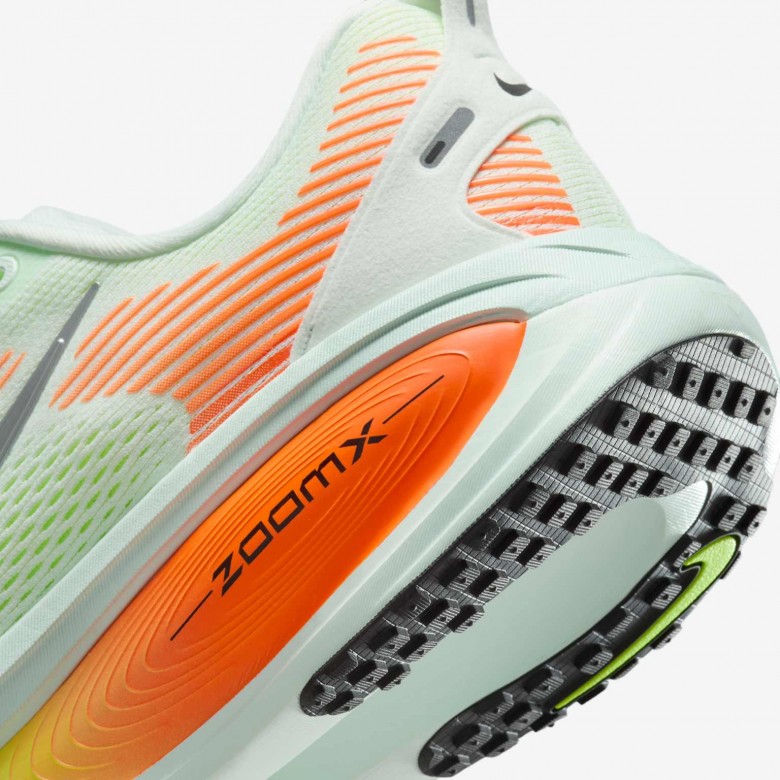 Nike Vomero 18 Nike Vomero 18