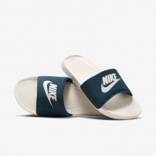 Nike Victori One Nike Victori One