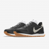Nike Internationalist By