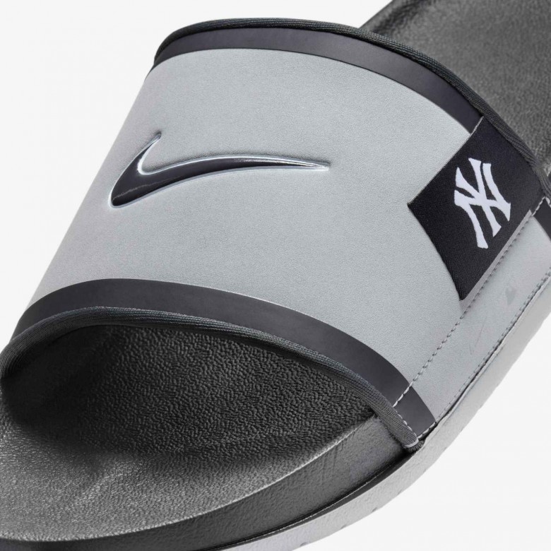 Nike Offcourt (New York Yankees) Nike Offcourt (New York Yankees)