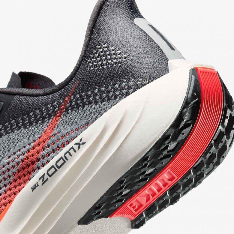 Nike Pegasus Plus Nike Pegasus Plus