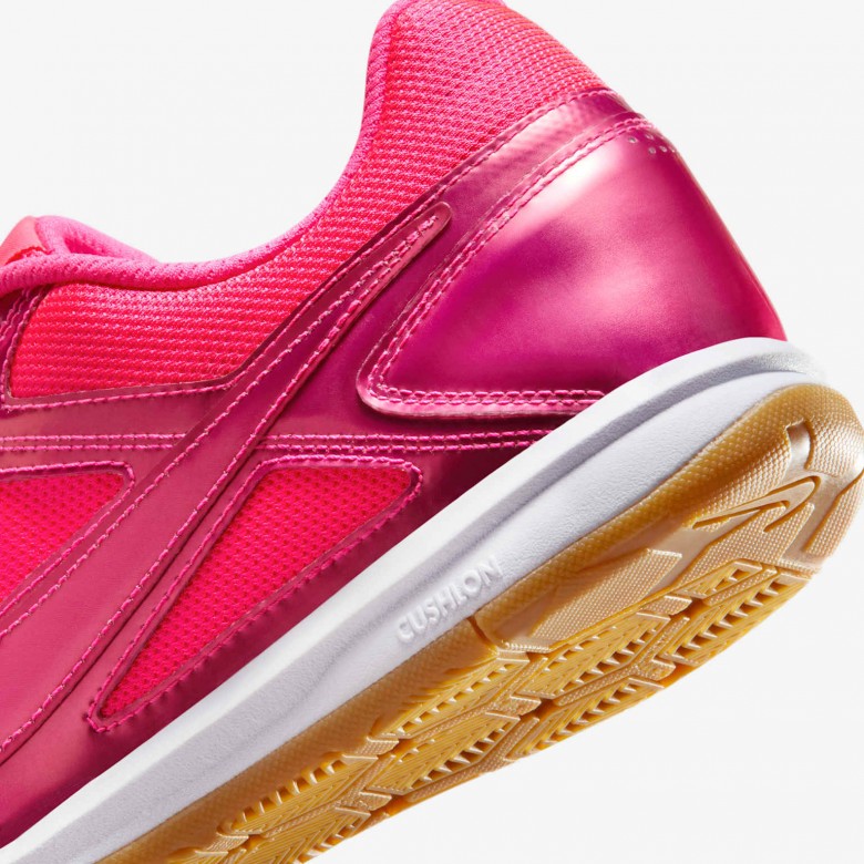 Nike Gato LV8 Nike Gato LV8