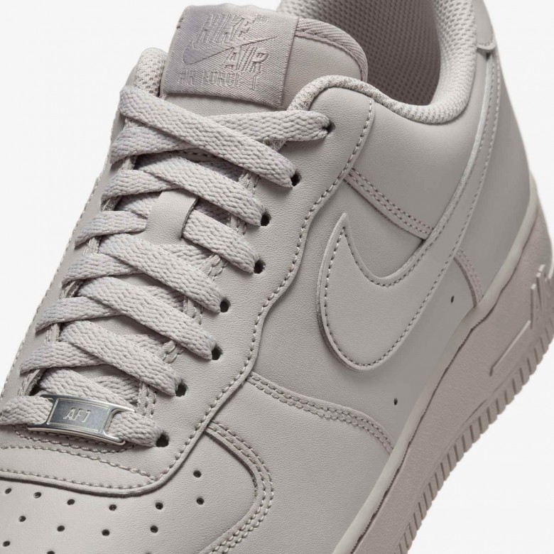 Nike Air Force 1 '07 Nike Air Force 1 '07