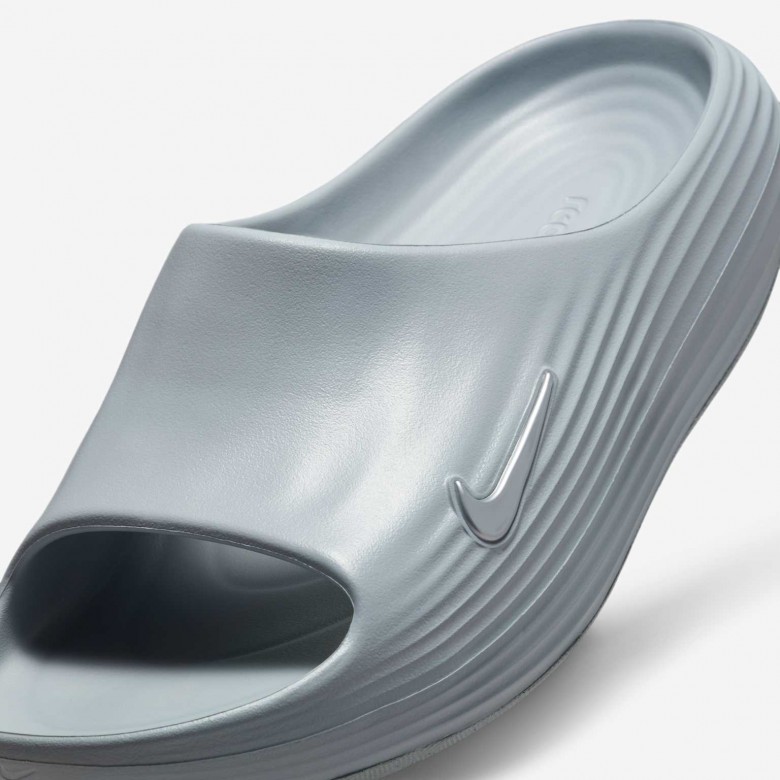 Nike ReactX Rejuven8 Nike ReactX Rejuven8