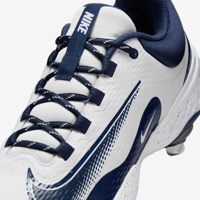 Nike Alpha Huarache Elite 4 Low Nike Alpha Huarache Elite 4 Low