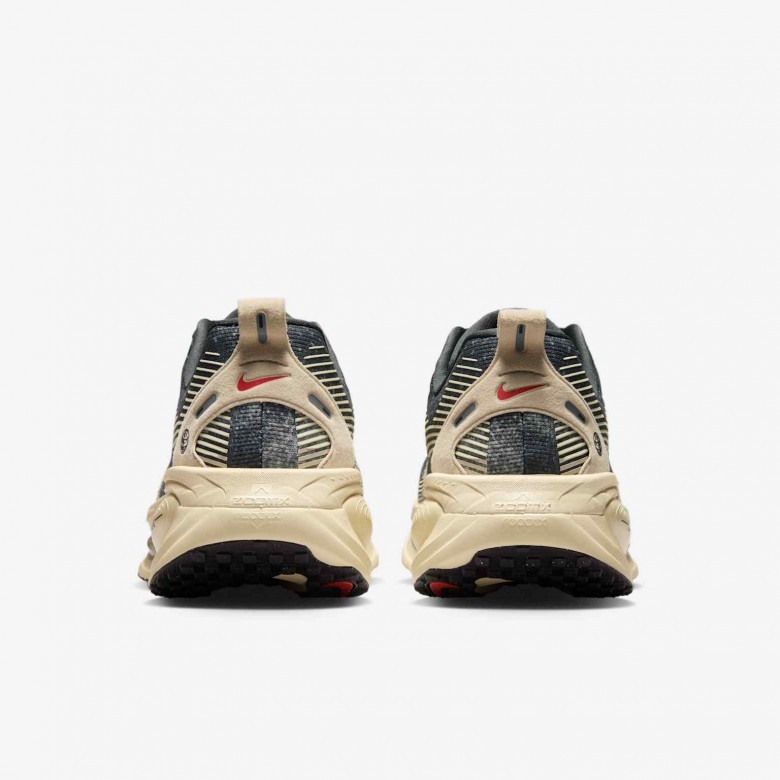 Nike Vomero 18 Nike Vomero 18