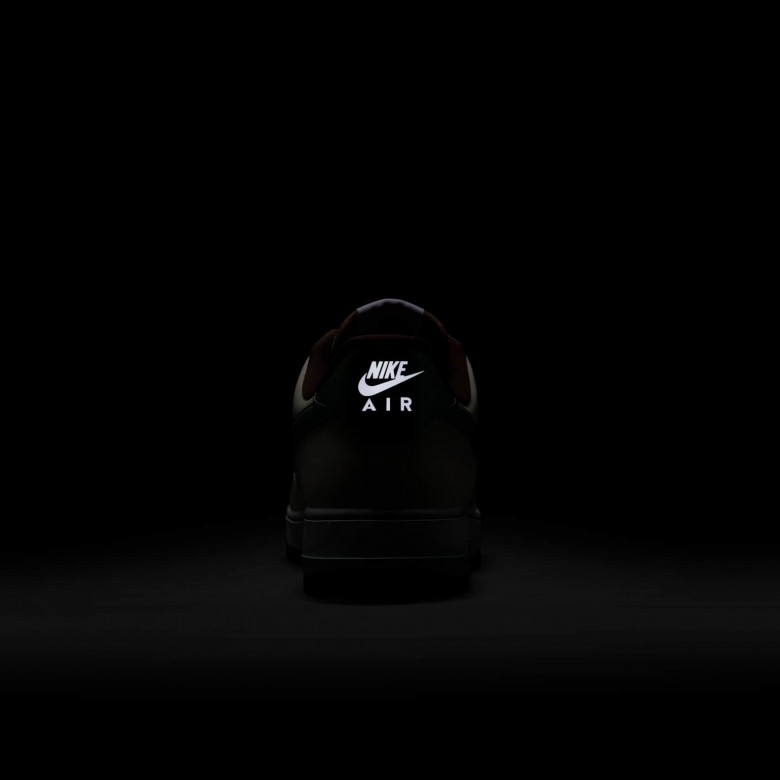 Nike Air Force 1 Retro Nike Air Force 1 Retro