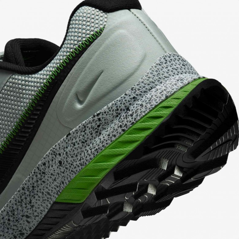 Nike React SFB Carbon Low Nike React SFB Carbon Low