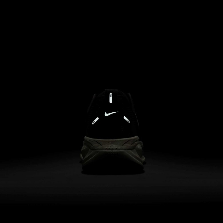 Nike Vomero 18 Nike Vomero 18