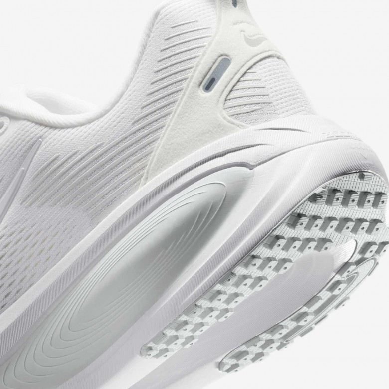 Nike Vomero 18 Nike Vomero 18