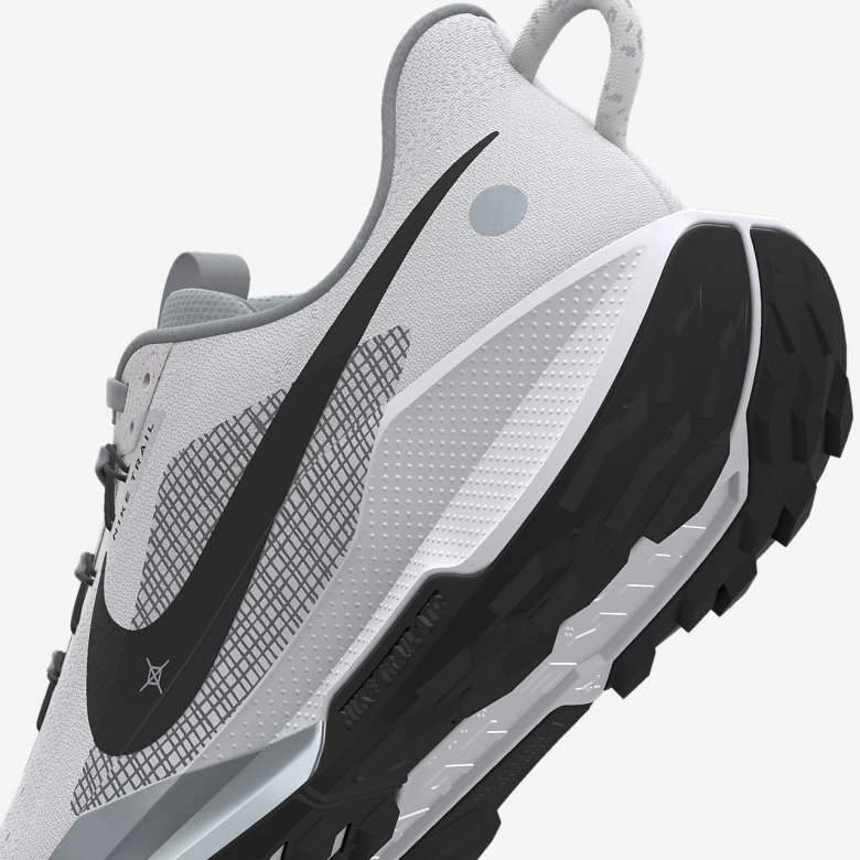 Nike Pegasus Trail 5 By Nike Pegasus Trail 5 By