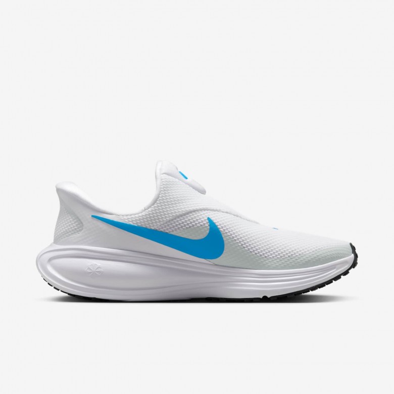 Nike Revolution 8 EasyOn Nike Revolution 8 EasyOn