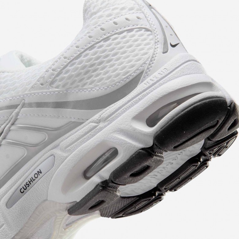 Nike Air Max Moto 2K Nike Air Max Moto 2K