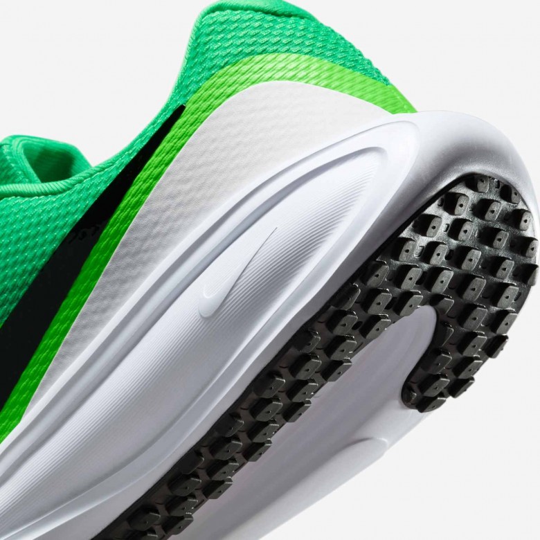 Nike Revolution 8 Nike Revolution 8