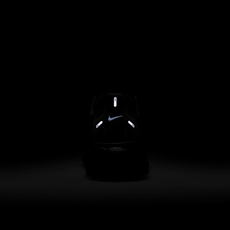 Nike Vomero 18 Nike Vomero 18