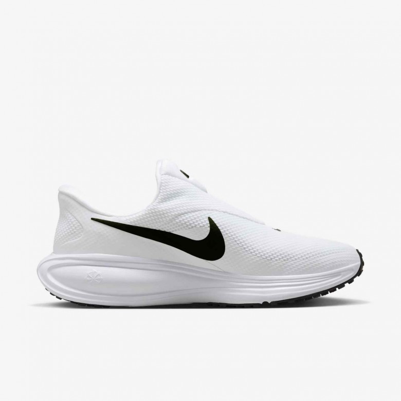 Nike Revolution 8 EasyOn Nike Revolution 8 EasyOn