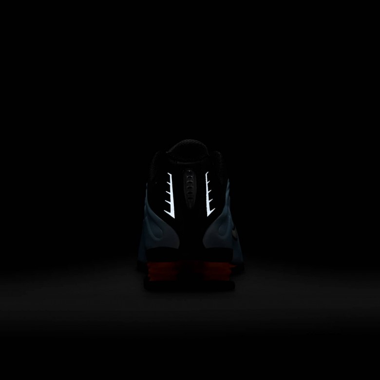 Nike Shox R4 Nike Shox R4
