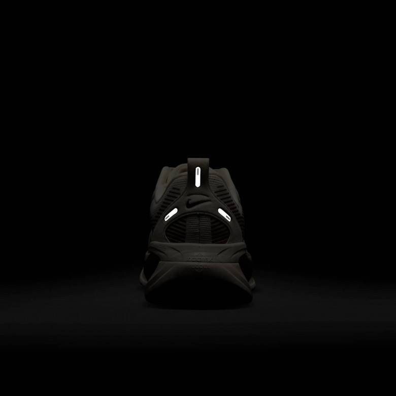 Nike Vomero 18 Nike Vomero 18