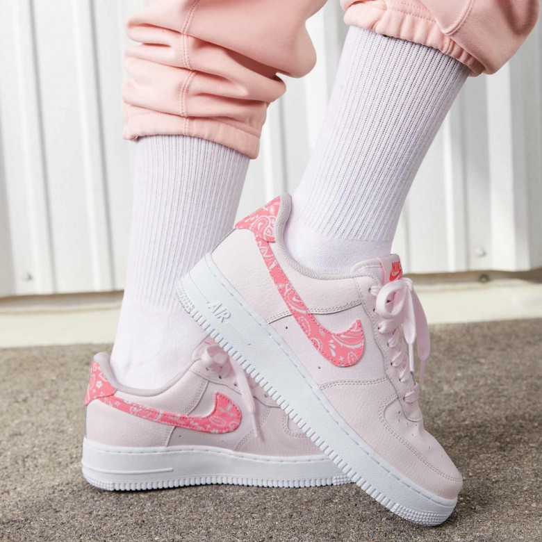 Nike Air Force 1 '07 Nike Air Force 1 '07