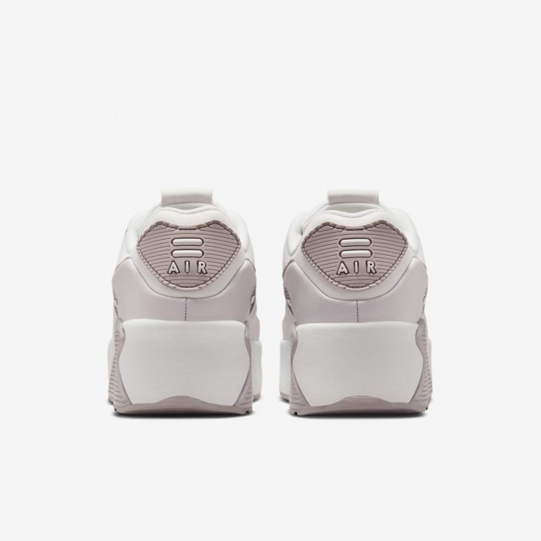 Nike Air Max 90 LV8 Nike Air Max 90 LV8