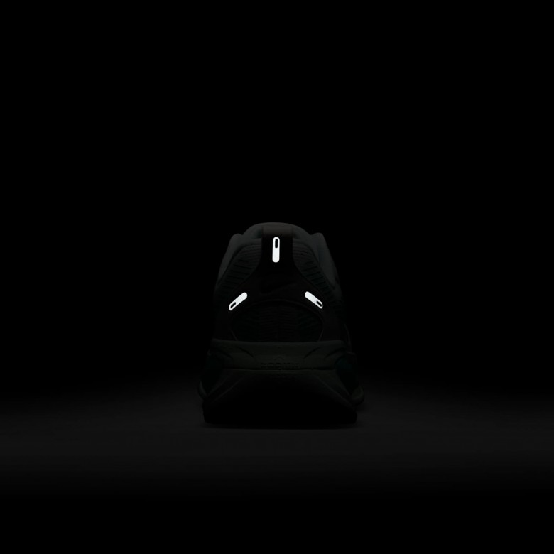 Nike Vomero 18 Nike Vomero 18