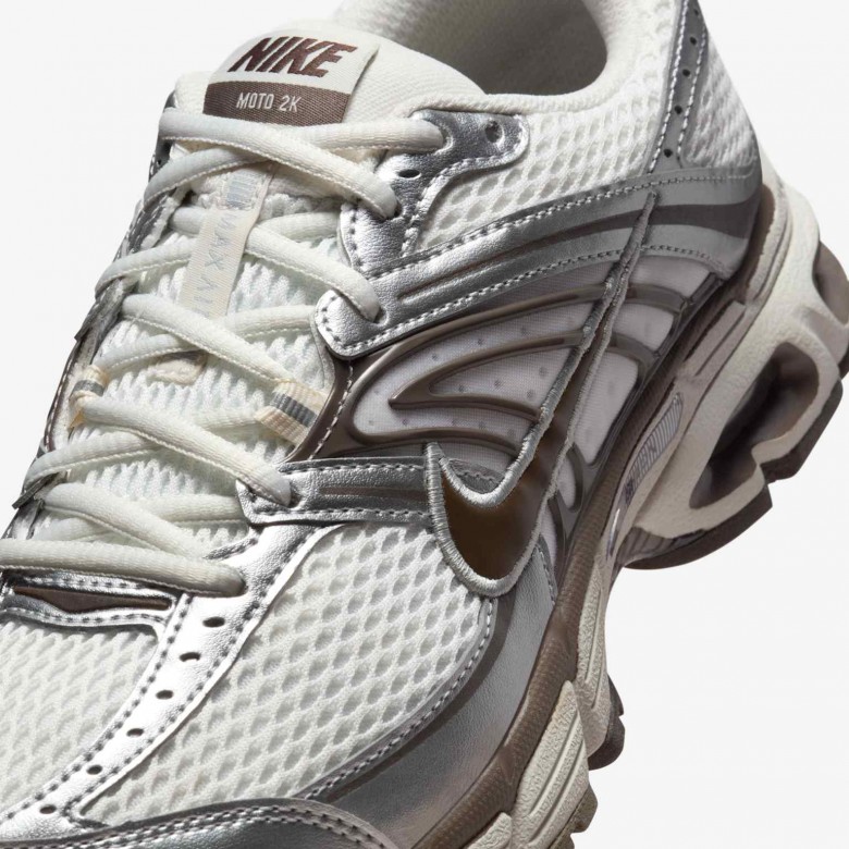Nike Air Max Moto 2K Nike Air Max Moto 2K