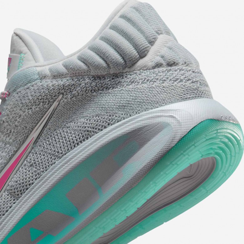 Nike G.T. Hustle 3 Nike G.T. Hustle 3