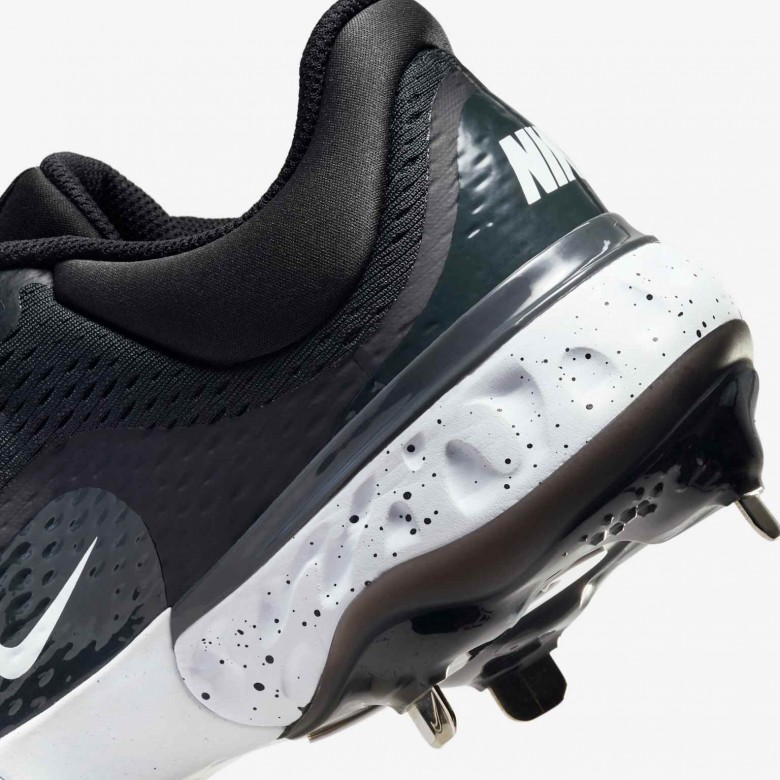 Nike Alpha Huarache Elite 4 Low Nike Alpha Huarache Elite 4 Low