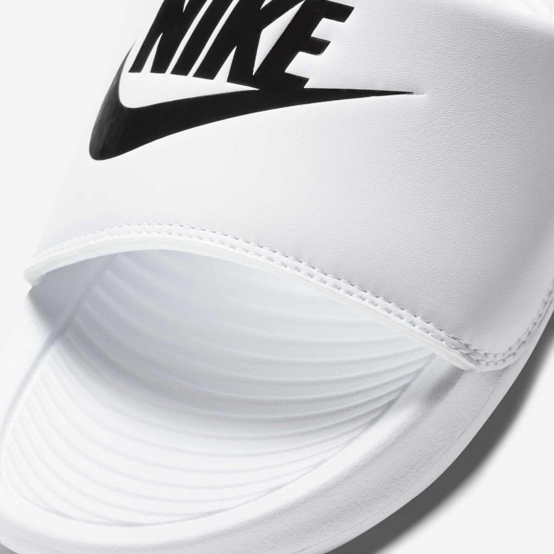 Nike Victori One Nike Victori One