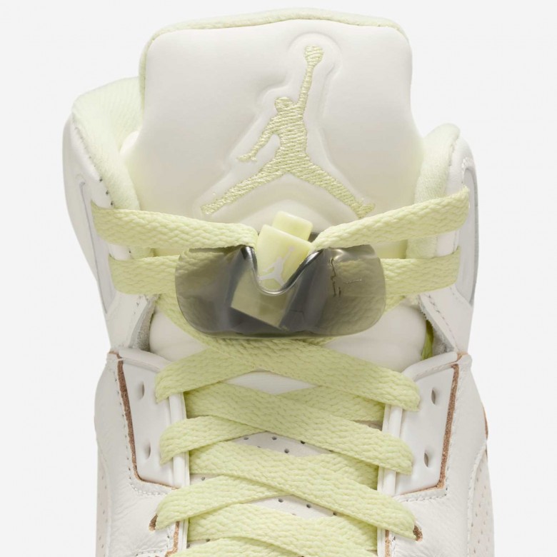 Air Jordan 5 Retro "Luminous Green and Sail" Air Jordan 5 Retro "Luminous Green and Sail"