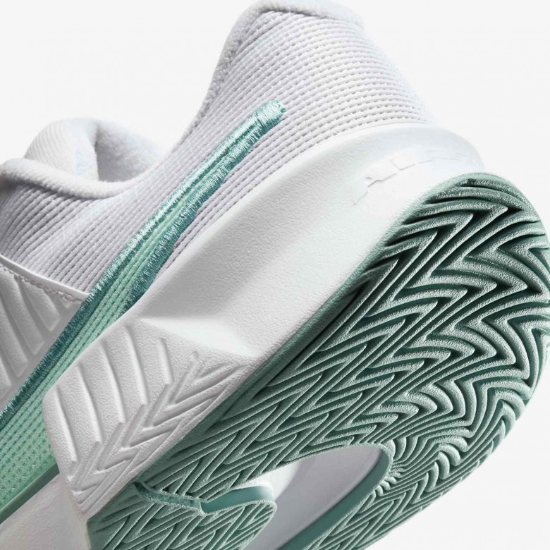 Nike GP Challenge Pro Nike GP Challenge Pro