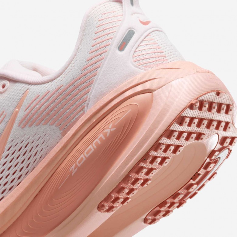 Nike Vomero 18 Nike Vomero 18