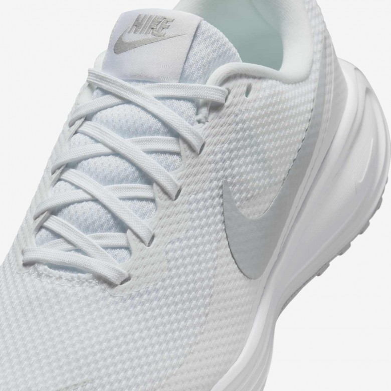 Nike Revolution 8 Nike Revolution 8