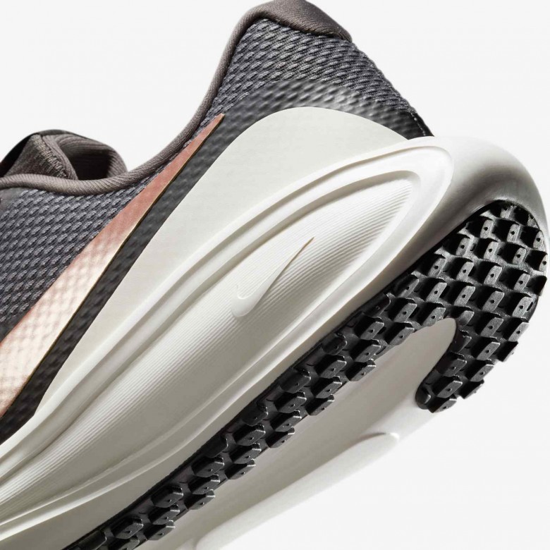 Nike Revolution 8 Nike Revolution 8