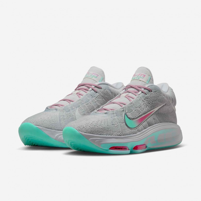 Nike G.T. Hustle 3 Nike G.T. Hustle 3